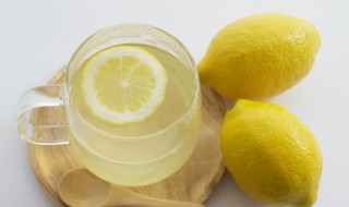 柠檬泡水的功效 柠檬泡水的功效和作用