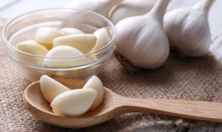 醋泡蒜减肥怎么吃最好（醋泡蒜减肥吗）