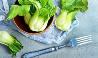 洗菜用盐水泡有用吗（洗菜用盐水泡有用吗为什么）