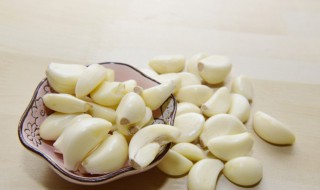 腊八蒜用新蒜还是干蒜 腊八蒜用新蒜还是干蒜好吃