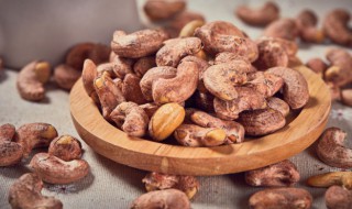 腰果放久了又苦又涩还能吃吗 腰果放置久了又苦又涩还能吃吗