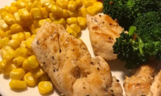 健身每天吃多少鸡胸肉合适 健身每天要吃多少鸡胸肉