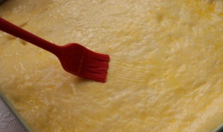 面包怎么刷蛋液（面包怎么刷蛋液才好吃）