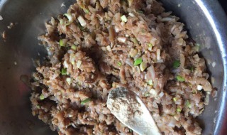 萝卜干做包子馅怎么做好吃（萝卜干做包子馅怎么做好吃视频）