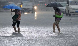 回南天与梅雨天区别（回南天是梅雨天气吗）