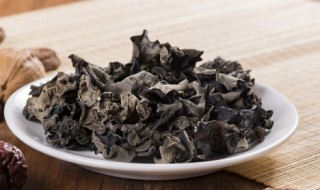 木耳煮几分钟可以吃 泡好的木耳煮几分钟可以吃