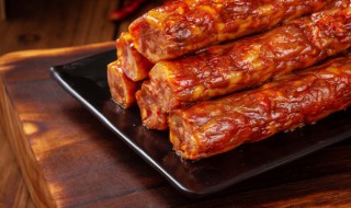 腊肠吃多了会怎样（腊肠吃多了有什么好处）