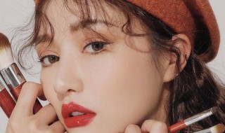 早上起床眼睛浮肿怎么回事 最近早上起床眼睛浮肿怎么回事