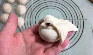 如何做蓬松的小鸟花样馒头 如何做蓬松的小鸟花样馒头视频