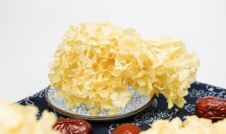 吃了银耳可以吃雪梨吗 银耳能不能和梨一起吃