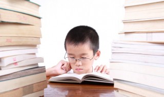 有古典书香气息的男孩名字（有古典书香气息的男孩名字两个字）