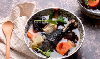 乌鸡的营养价值与功效 乌鸡的营养价值与功效与作用