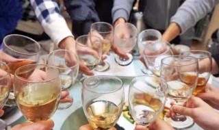 防醉酒的最佳方法 晚上有酒局提前吃什么解酒