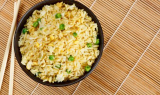 米饭怎么炒出一粒粒的 米饭怎么处理炒的时候会一粒一粒的
