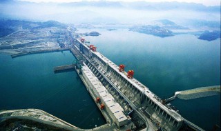 三峡大坝是谁提议建的 三峡大坝谁主张建设的