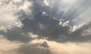 丁达尔现象（丁达尔现象By永遇乐）