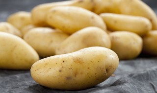 豆角炖土豆怎么做（豆角炖土豆怎么做?）