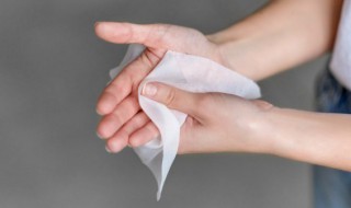 湿纸巾属于什么垃圾（用过的湿纸巾属于什么垃圾）