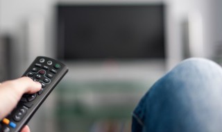 电视显示无信号怎么调 电视显示无信号怎么调成看电视频道
