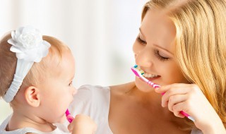 宝宝几岁开始刷牙（宝宝几岁开始刷牙才是正确的）