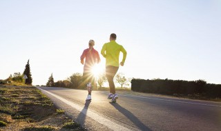 快走和慢跑哪个减肥效果好（快走和慢跑哪个减肥效果好同样距离）