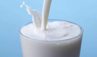 过期的牛奶能喝吗（还有一个月过期的牛奶能喝吗）