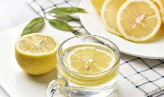 菊花茶和柠檬片可以一起泡水喝吗 菊花茶和柠檬片可以一起泡水喝吗功效