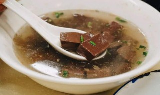 鸭血汤的功效与作用 鸭血汤的功效与作用禁忌