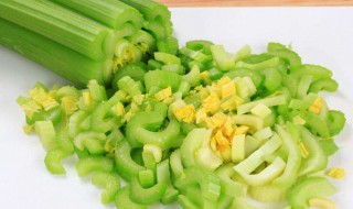 多吃芹菜能减肥的家常做法（多吃芹菜能减肥的家常做法有哪些）