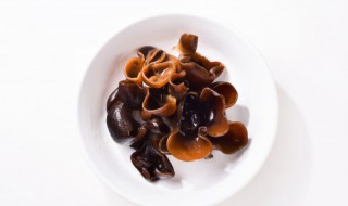 黑木耳和什么一起吃最好 黑木耳和什么一起吃比较好