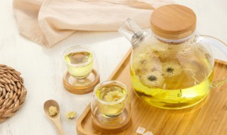 蒲公英和菊花一起泡有什么功效（蒲公英泡水喝有什么好处和坏处）