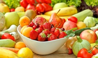 草莓和桃子营养价值（草莓与桃子能一起吃吗）