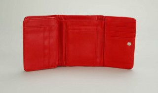 红色钱包有什么说法 女士用红色钱包到底好不好