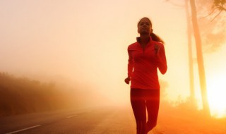 减肥跑步一天跑几公里（减肥跑步一天跑几公里合适）