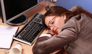 为什么女性在冬季容易嗜睡（为什么女性在冬季容易嗜睡的原因）