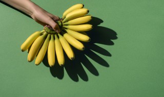 香蕉怎么煮着吃治便秘（煮香蕉的做法调节便秘）
