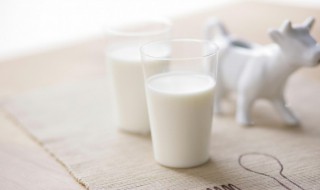 纯牛奶和脱脂牛奶的区别 纯牛奶和脱脂牛奶的区别大吗