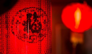 关于新年好红灯笼的句子（关于新年好红灯笼的句子简短）