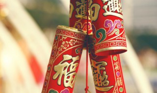 餐饮过年朋友圈句子（餐饮过年朋友圈句子怎么写）