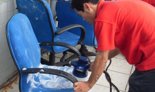 扶手椅如何保养与清洁（扶手椅如何保养与清洁视频教程）