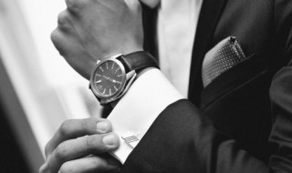 男士应如何选择适合自己的手表 男士应如何选择适合自己的手表品牌