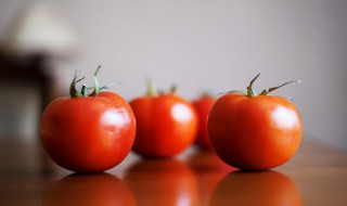 连吃一个月西红柿能变白吗 连吃一个月西红柿会怎样