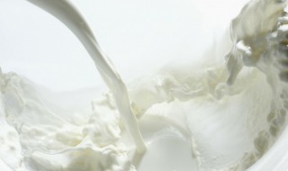 牛奶可以用保温杯装吗（牛奶可不可以装保温杯）