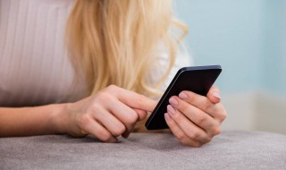 火莹桌面怎么设置锁屏 怎么让火萤桌面不消失