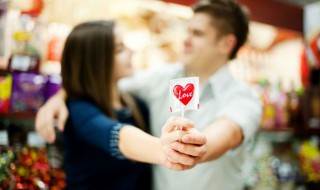 男朋友生日贺卡怎么写 给男友的生日文案