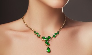 翡翠和玻璃的区别 翡翠与玻璃的区别在哪里