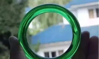 翡翠与玻璃的区别 翡翠与玻璃的区别介绍