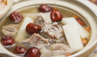 红萝卜排骨汤还可以加什么食材 萝卜排骨汤还可以放什么食材