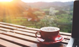 咖啡里面可以加什么配料的（咖啡里面可以加些什么）