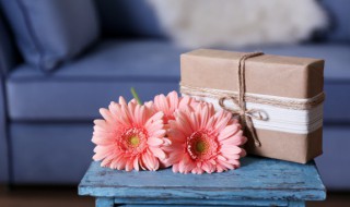 梦到鲜花预示着什么（女人梦到鲜花预示着什么）